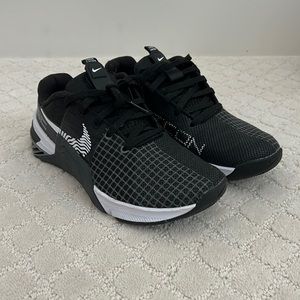 Brand new never worn Nike metcons
